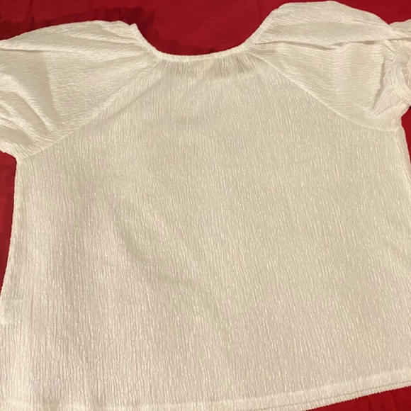 Simple Ribbed Drape Top - Picture 4 of 4